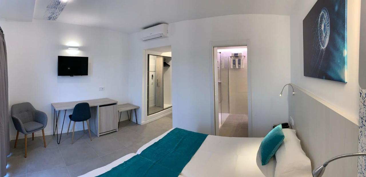 Hotel Brisa - Adults Only Сан-Антонио-Абад Экстерьер фото
