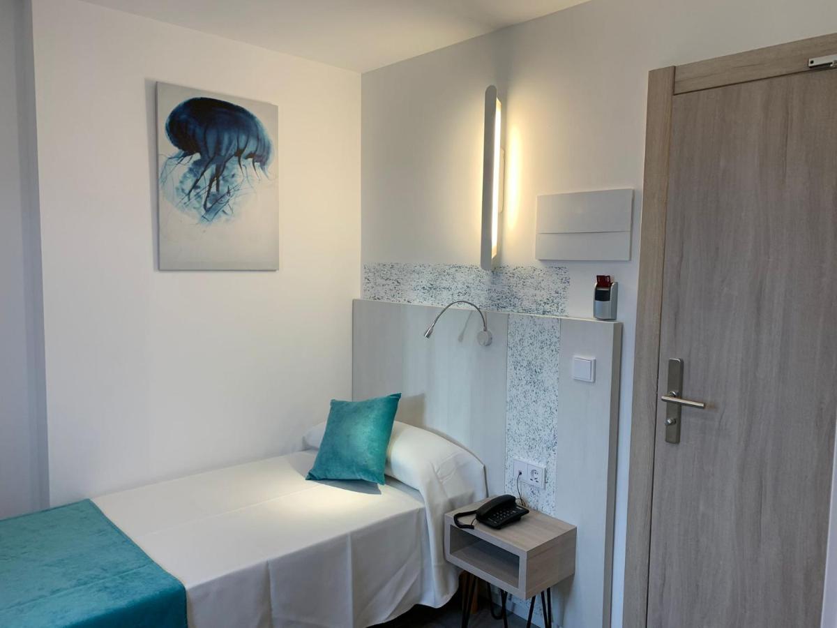 Hotel Brisa - Adults Only Сан-Антонио-Абад Экстерьер фото