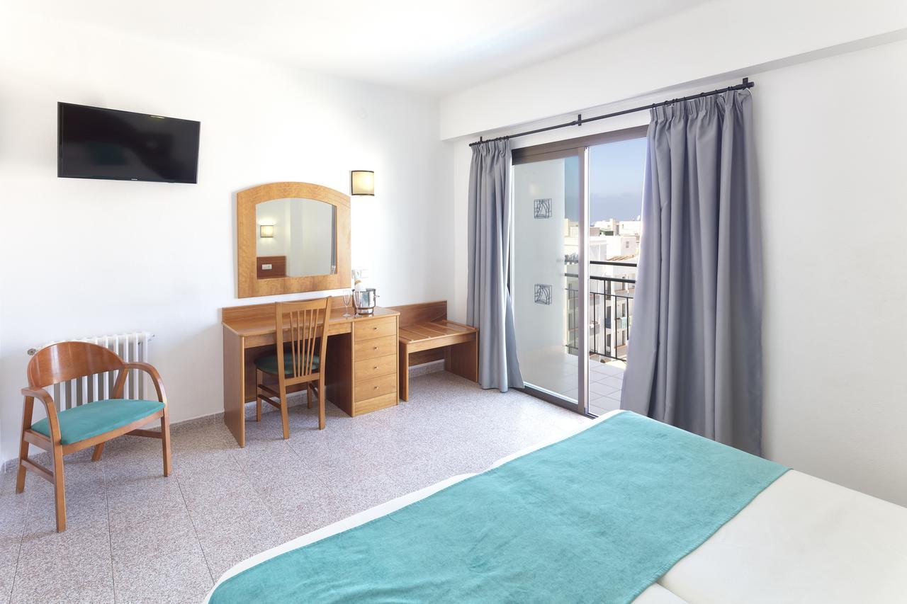 Hotel Brisa - Adults Only Сан-Антонио-Абад Экстерьер фото