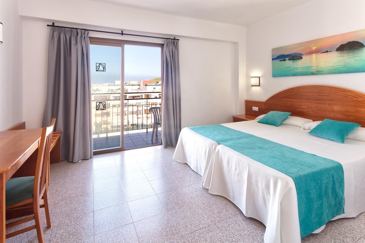 Hotel Brisa - Adults Only Сан-Антонио-Абад Экстерьер фото