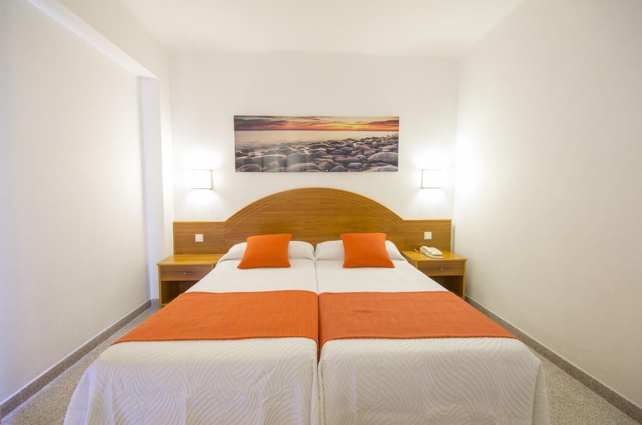 Hotel Brisa - Adults Only Сан-Антонио-Абад Экстерьер фото